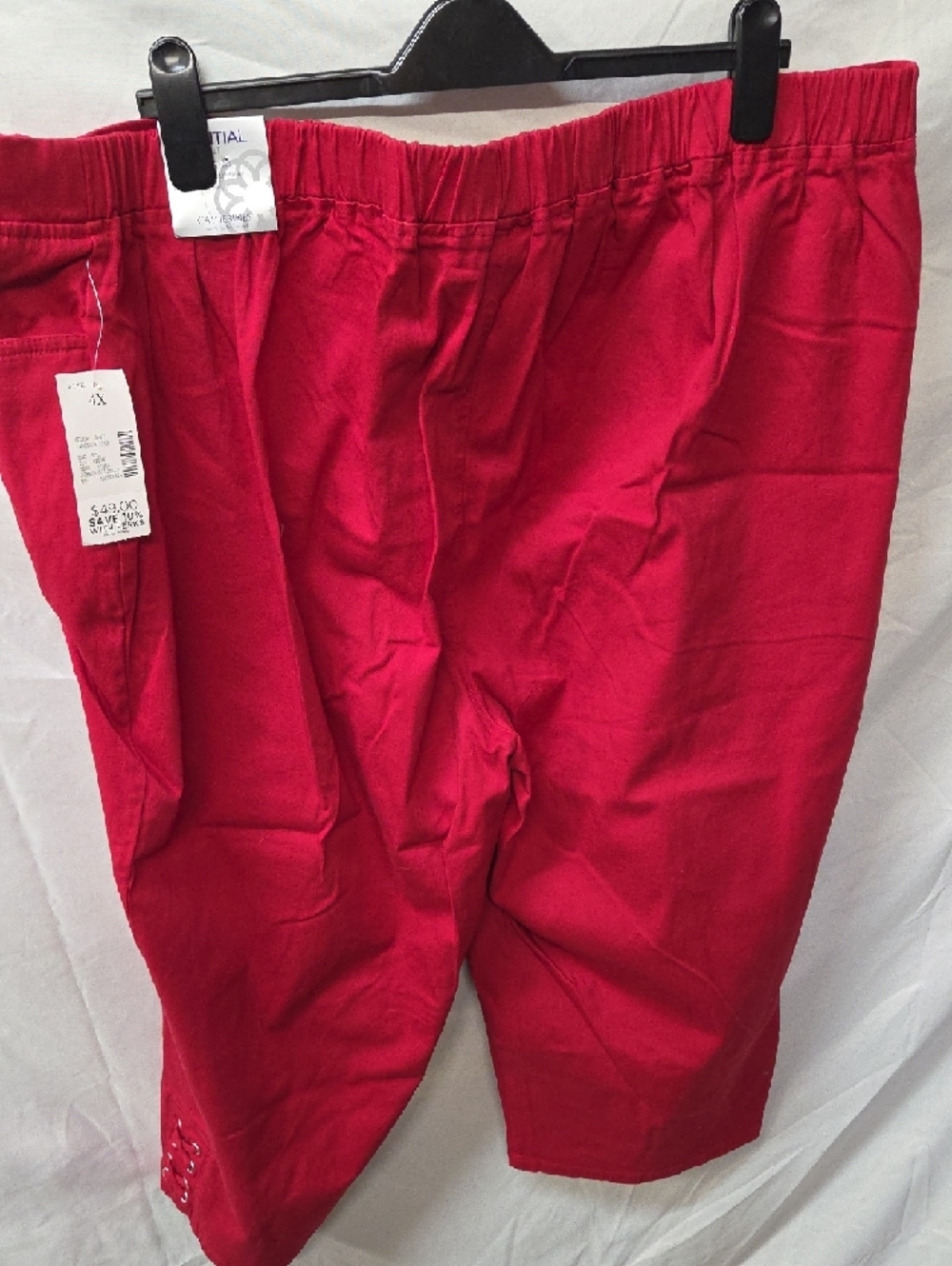 Catherines Red Capris with Eyelet Hem Detail 4X - Picture 4 of 9